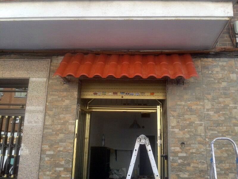 TEJADILLO FRUTERÍA LEGANES