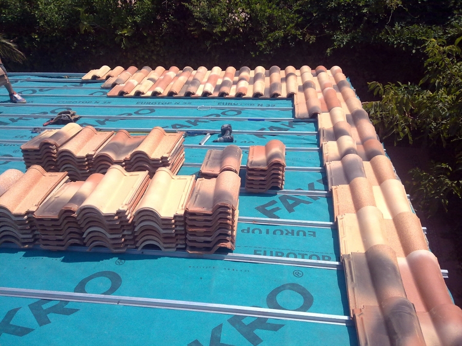 Tejado de teja mixta