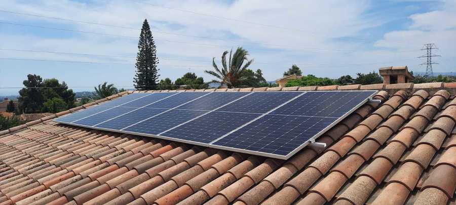 Instalación fotovoltaica sobre teja