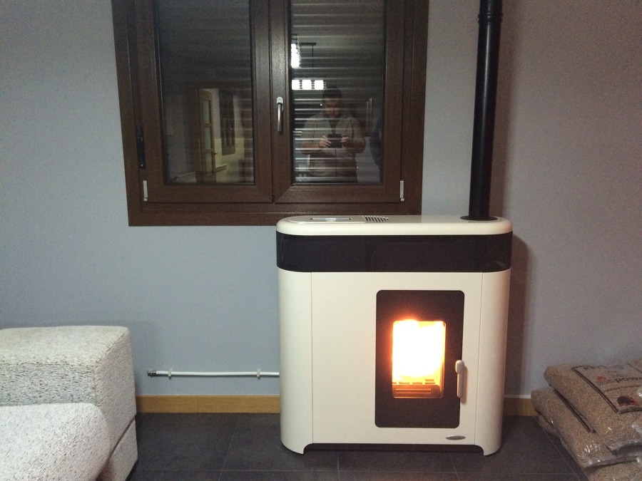 Termostufa de pellets idro