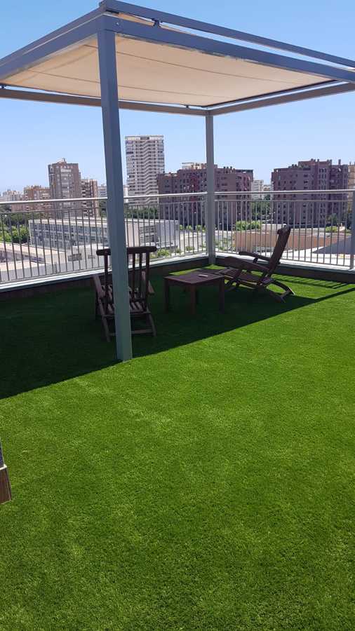Césped en ático exterior