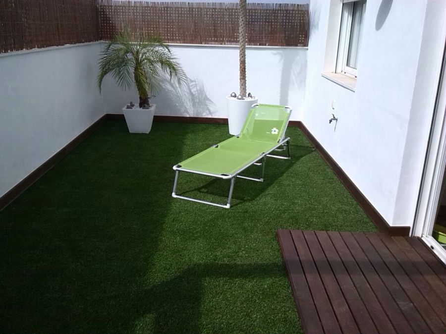 terraza con ipe y cesped