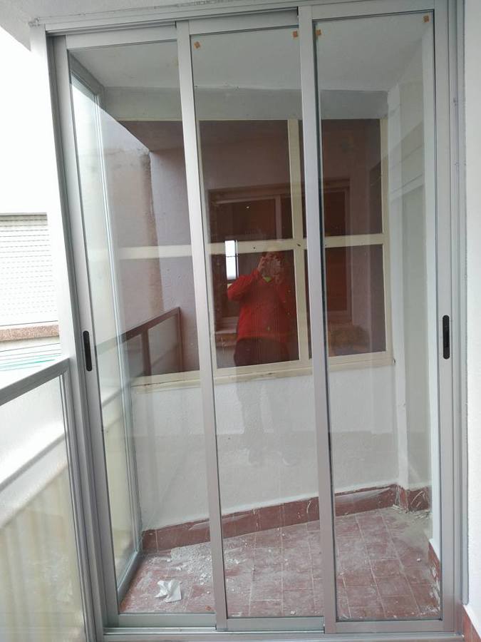 Armario exterior con puertas de cristal