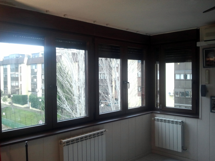 terraza pvc.color roble oscuro