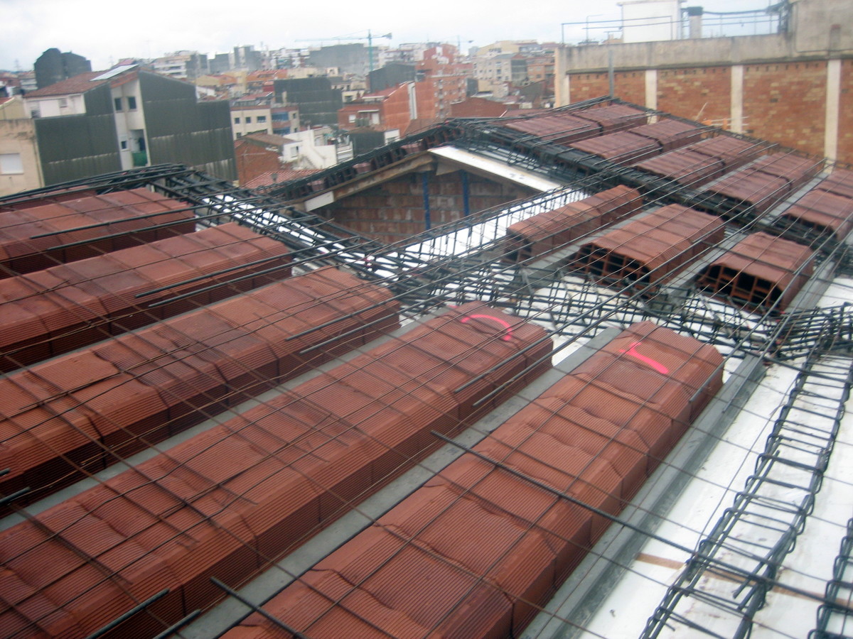 TECHO DE SEMIVIGAS Y BOVEDILLAS EN TARRASSA