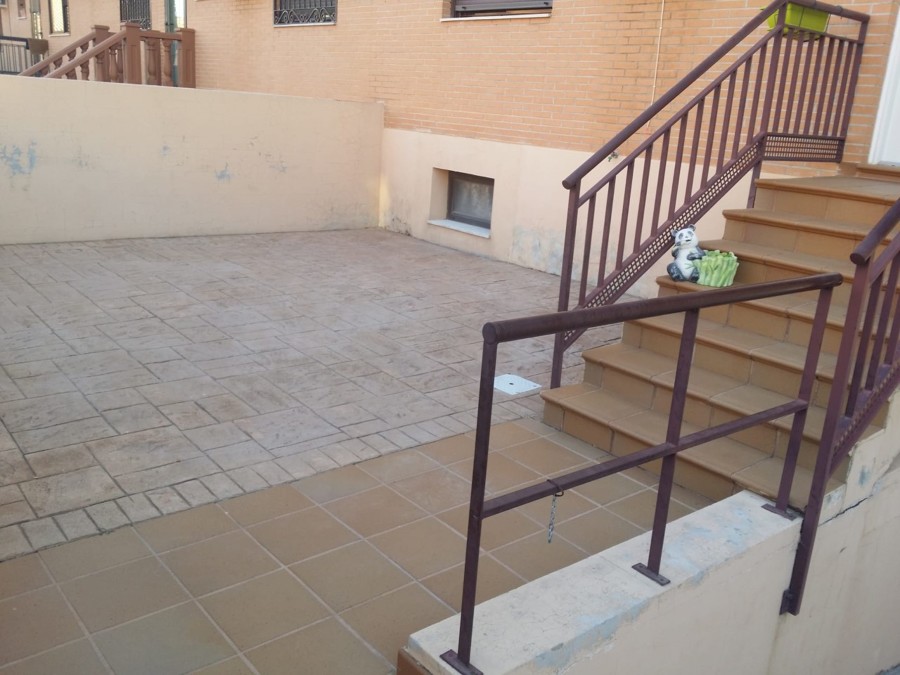 Antes REFORMA DE PATIO A RUSTICO