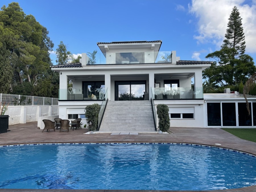 Reforma exterior de vivienda y tejado