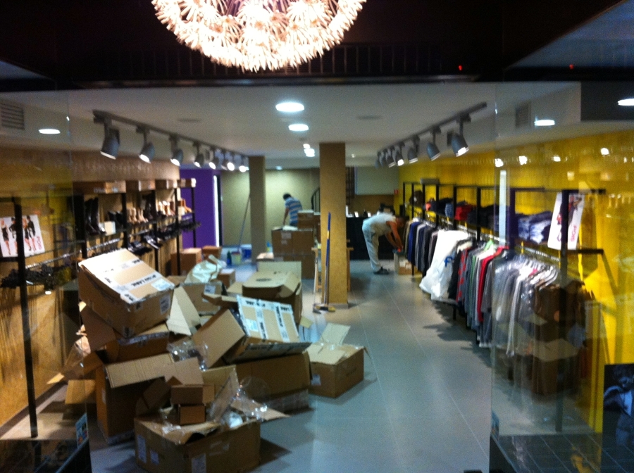 TIENDA DE ROPA MULTIMARCA