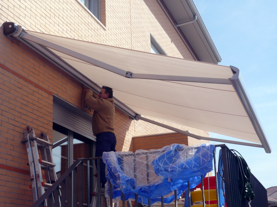TOLDO COFRE EXTENSIBLE