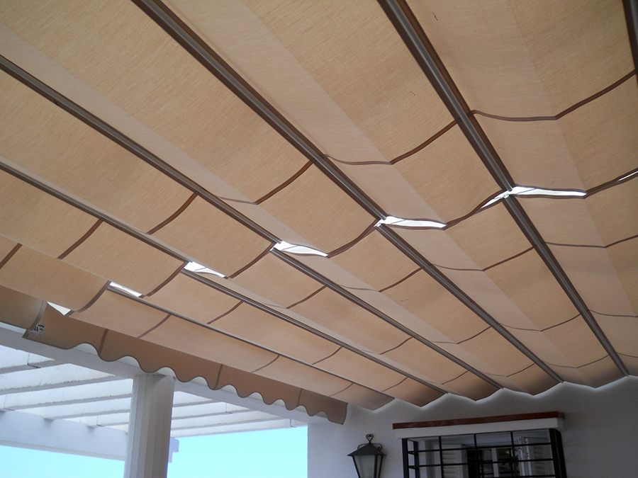 toldo plano entre pared