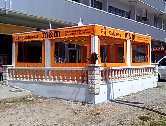 Toldo vertical con ventana