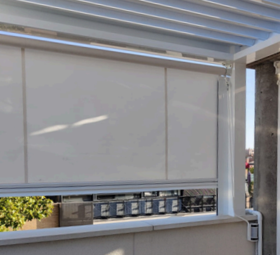 Febrero 2024. Toldo vertical. Alicante, Comunidad Valenciana