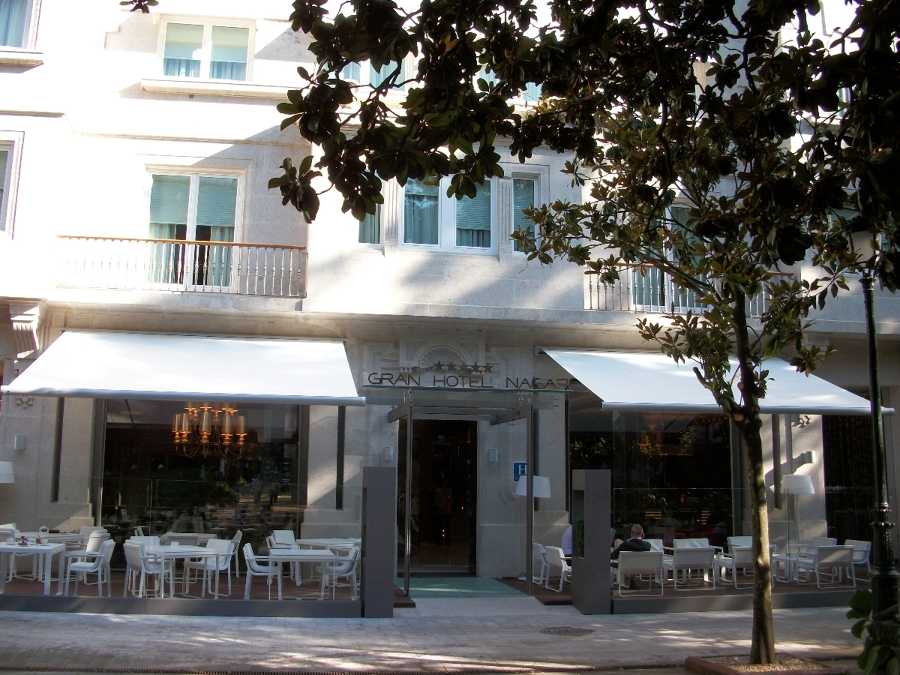 Toldos en terraza de hotel