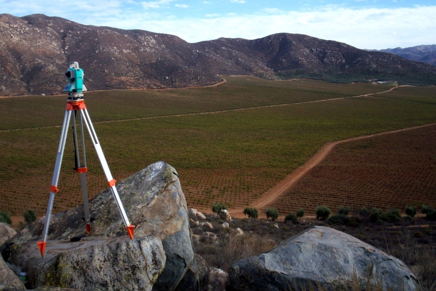 TOPOGRAFOS Y PERITOS