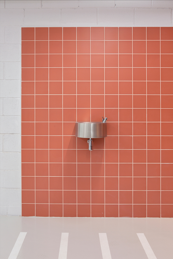 Reconversión de unos trasteros en aparcamiento para vehículos ligeros en un edificio de oficinas propiedad de Inmobiliaria Colonial.