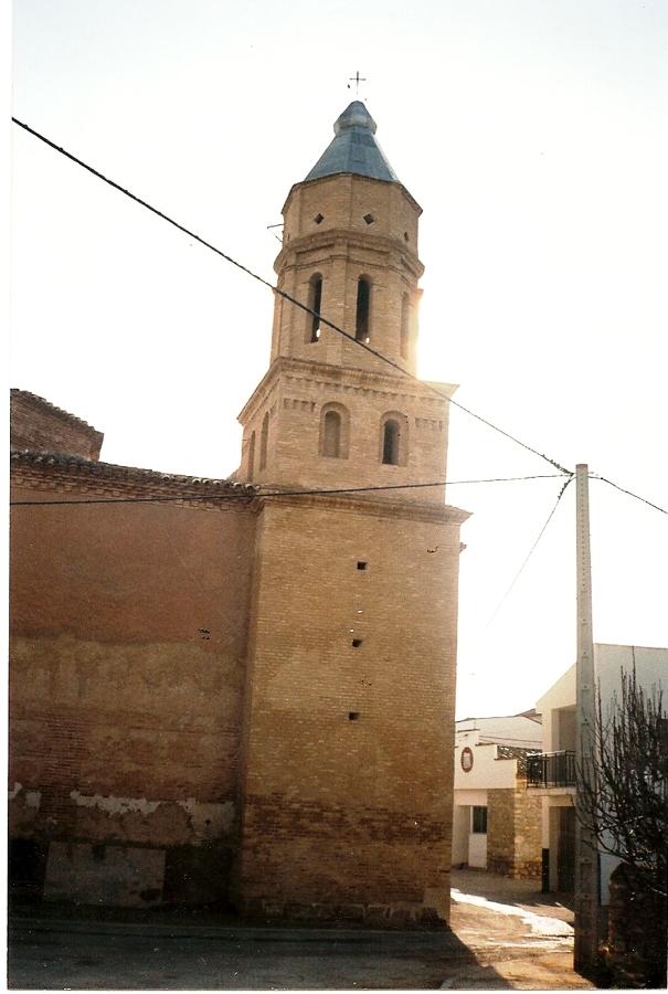 Torre de la Iglesia Ya restaurada