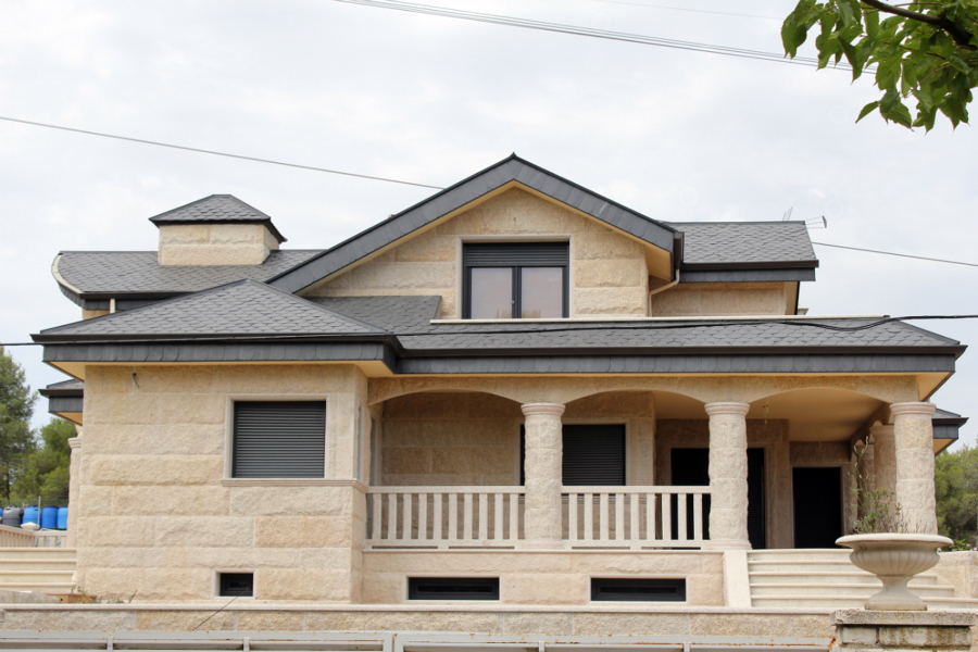 TORRE PIEDRA GRANITO GALLEGO 260 M2