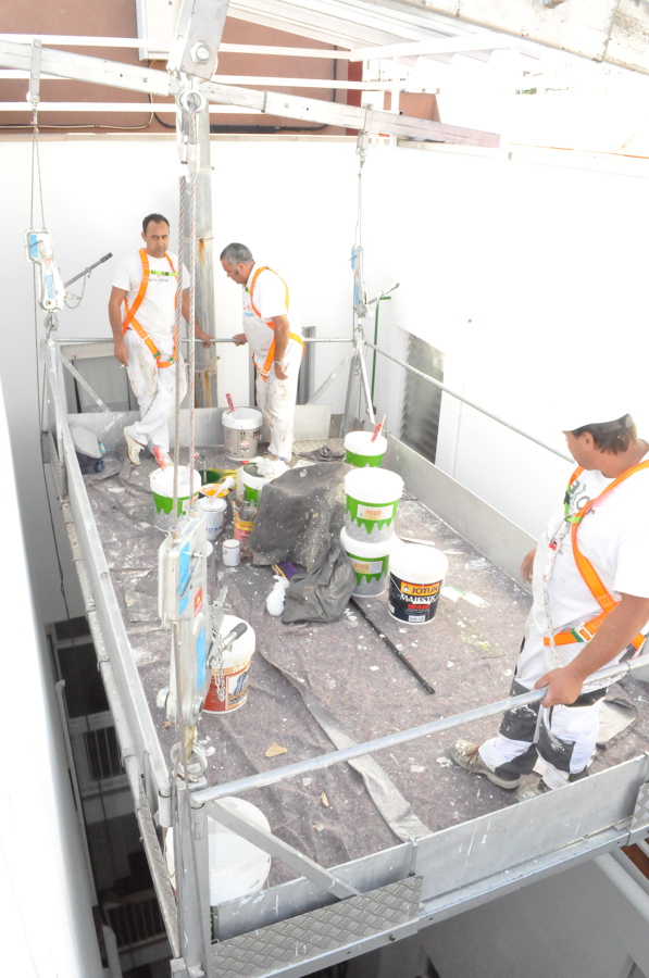 TRABAJOS EN PATIOS DE LUCES