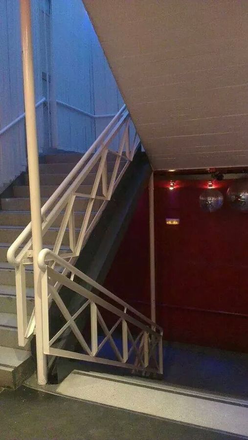 trabajs en discoteca Bataplan