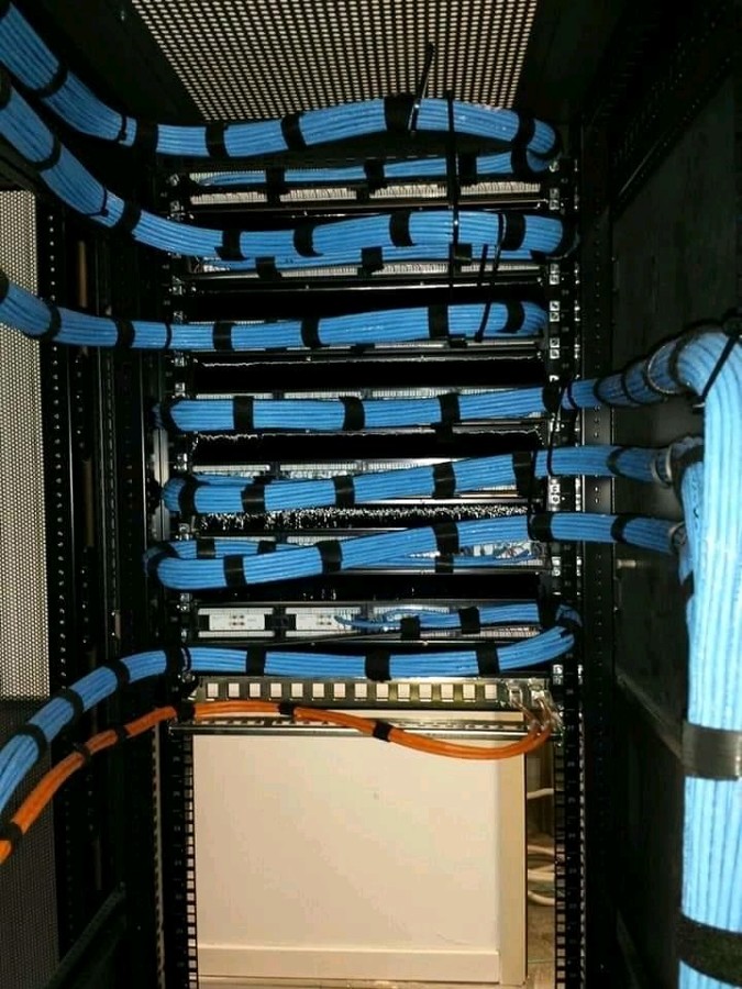 TRASERA RACK CABLEADO ESTRUCTURADO LAFARGE HOLCIM