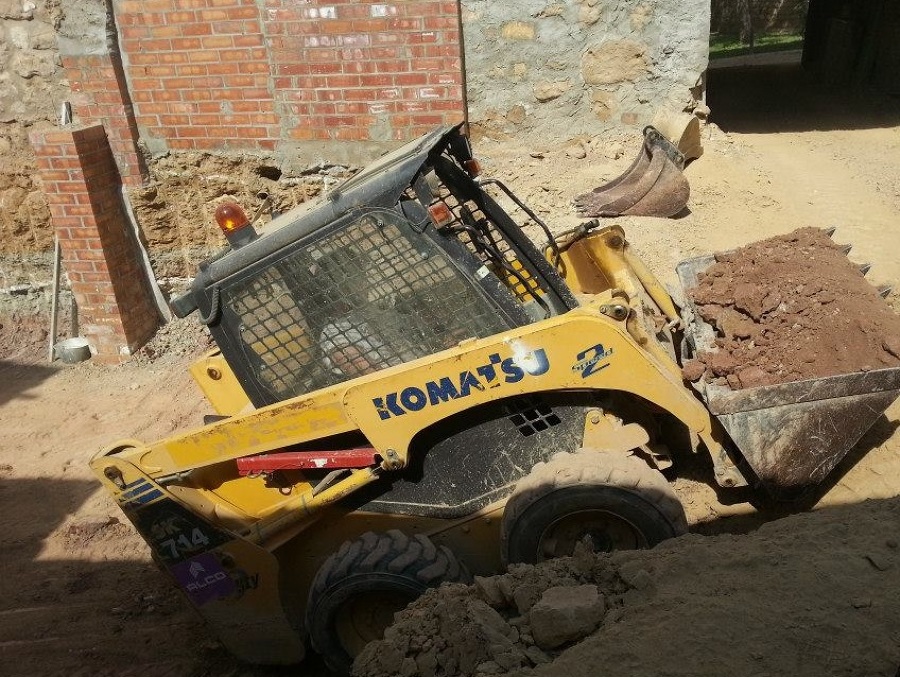 Trabajos con minicargadora