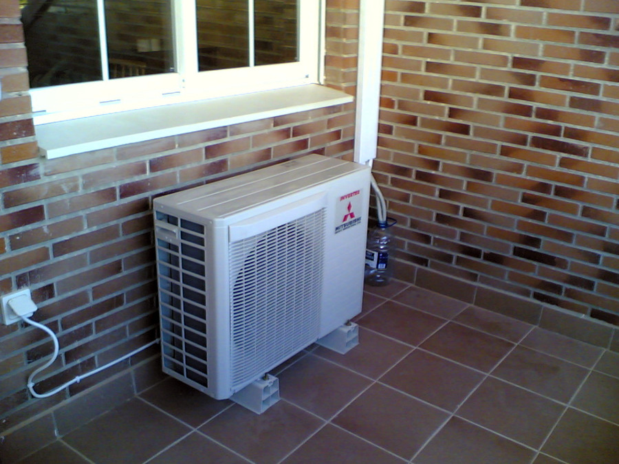 Unidad exterior en terraza