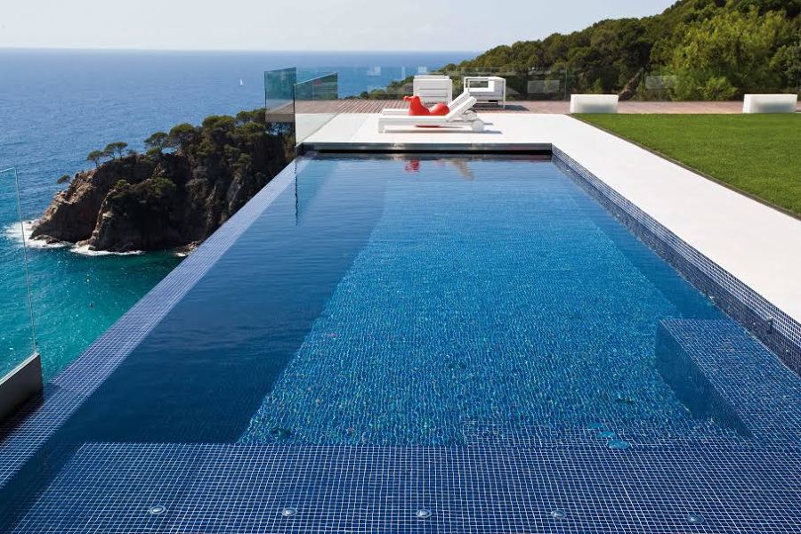 Construcción y diseño de piscinas