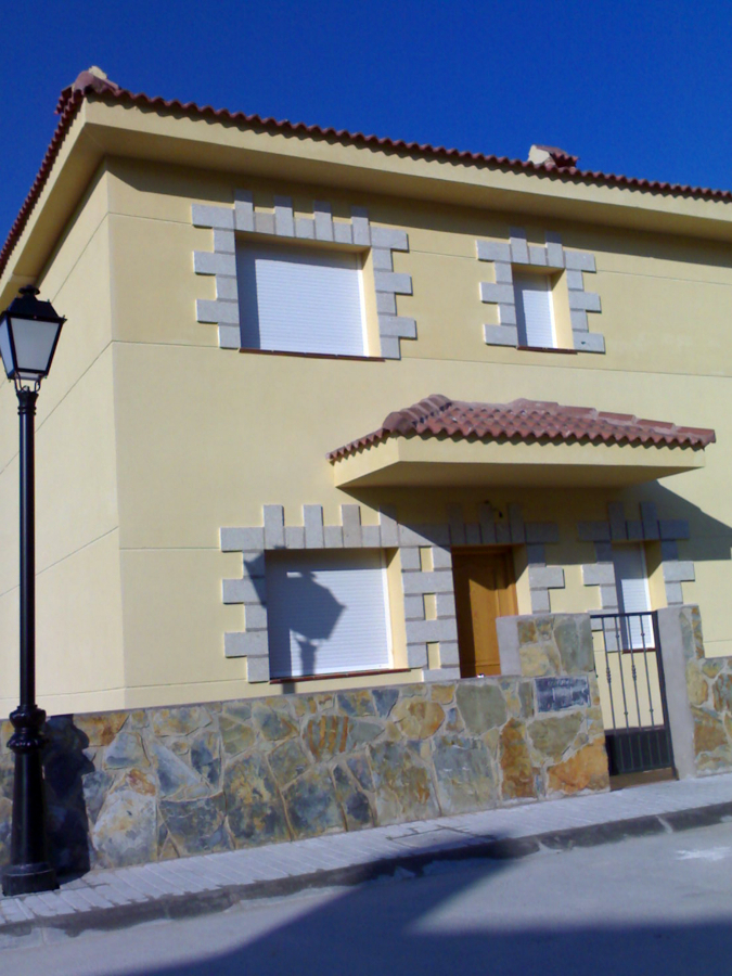 14 Viviendas en Urb. Navalpino