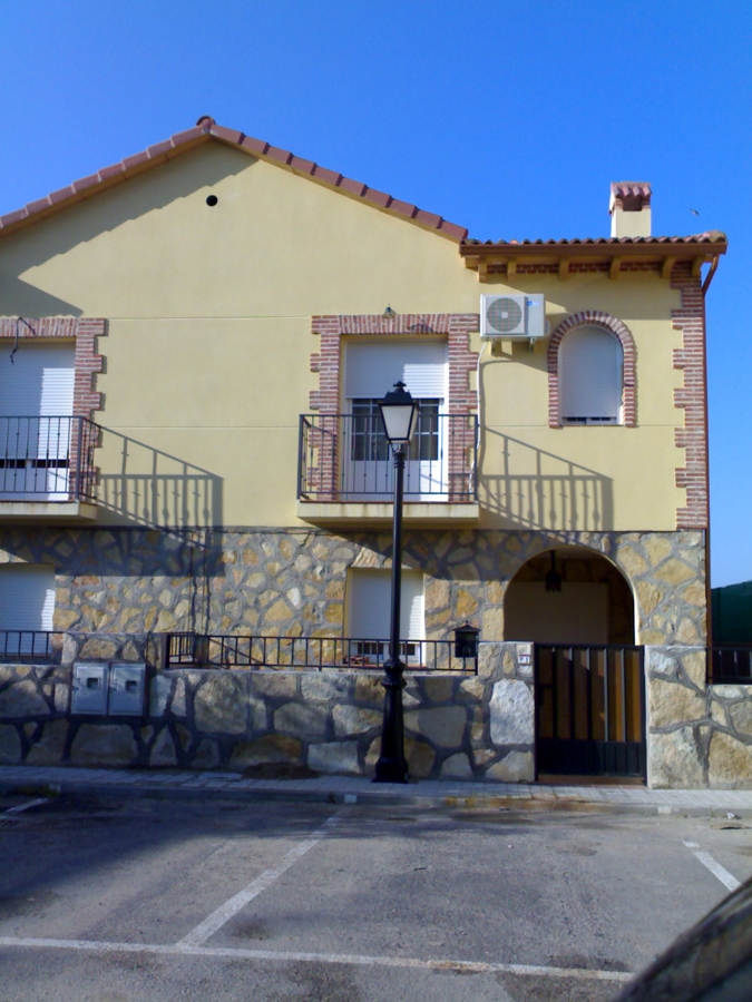 Urbanizacion La Picota, La Adrada