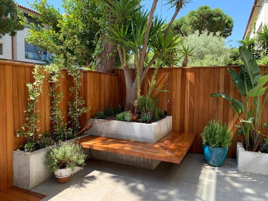 Vallado de madera exterior en Iroko