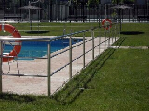 Vallado perimetral para piscinas