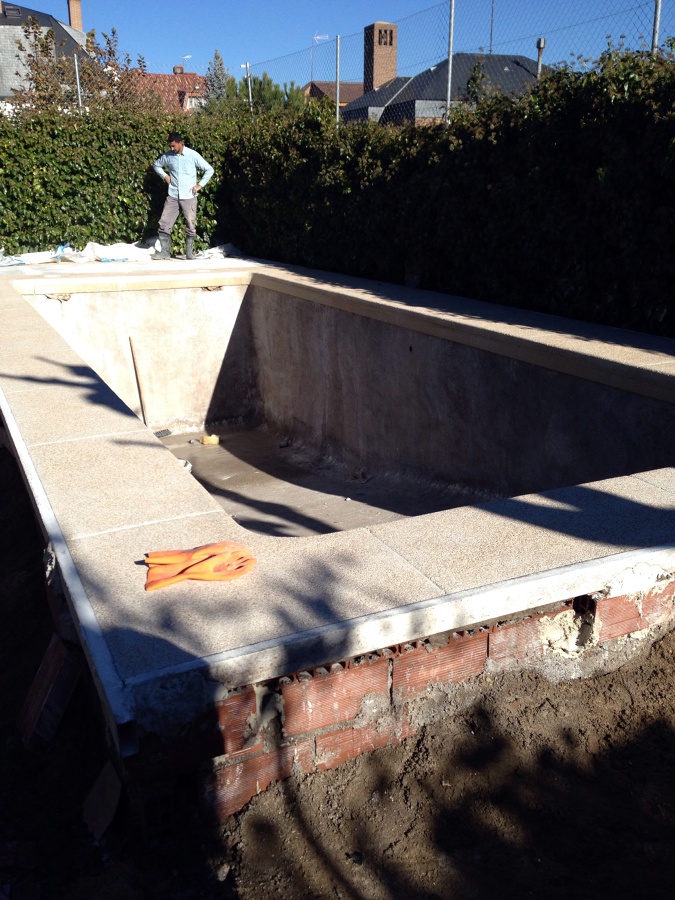 Vaso gubitado y piedra in-situ