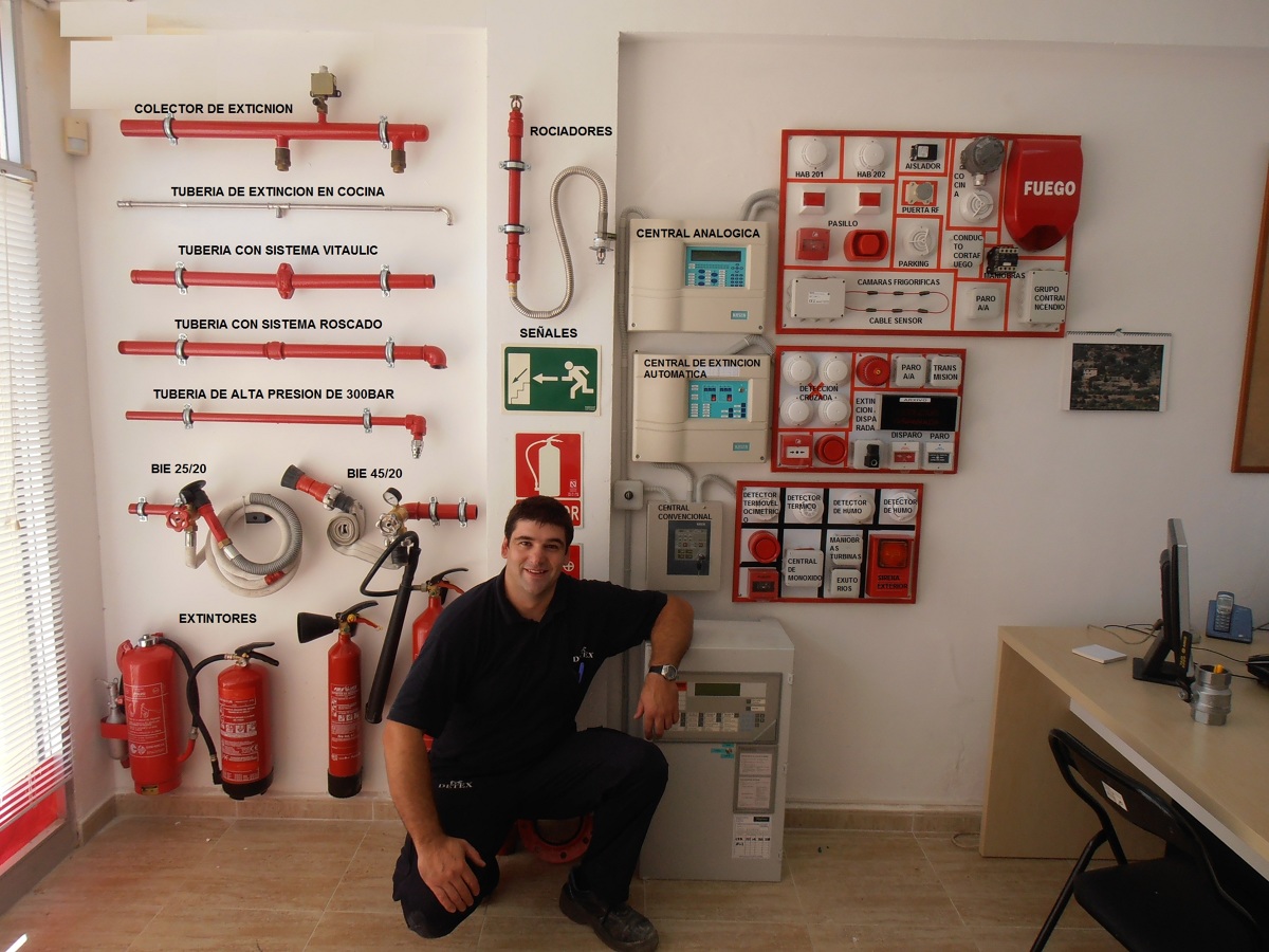 VENTA Y FORMACION DE MATERIAL CONTRAINCENDIOS 