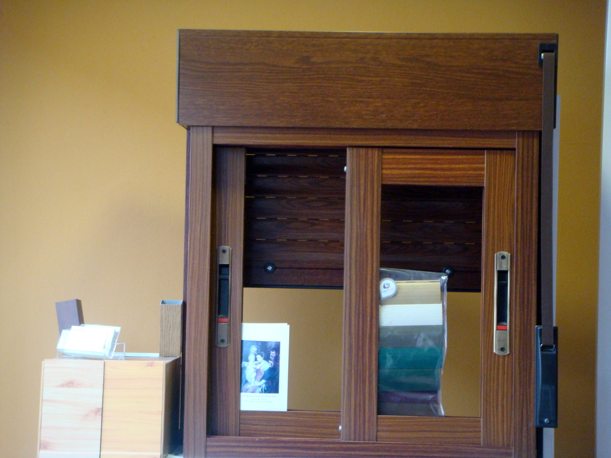 ventana corredera imitacion madera 