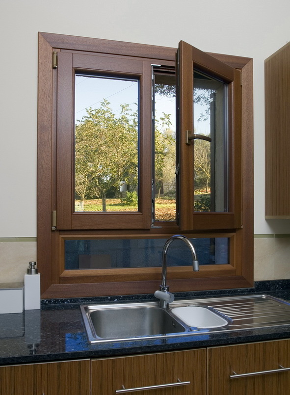 Ventana en madera perfil europeo