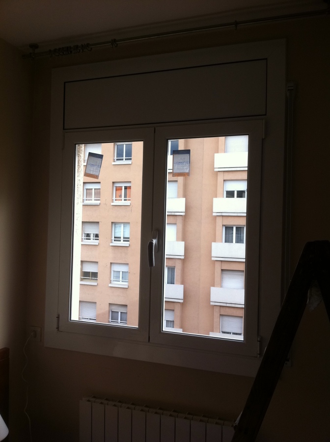 VENTANA OSCILO BATIENTE