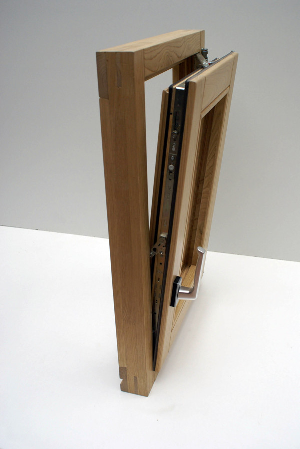 VENTANA OSCILO-BATIENTE