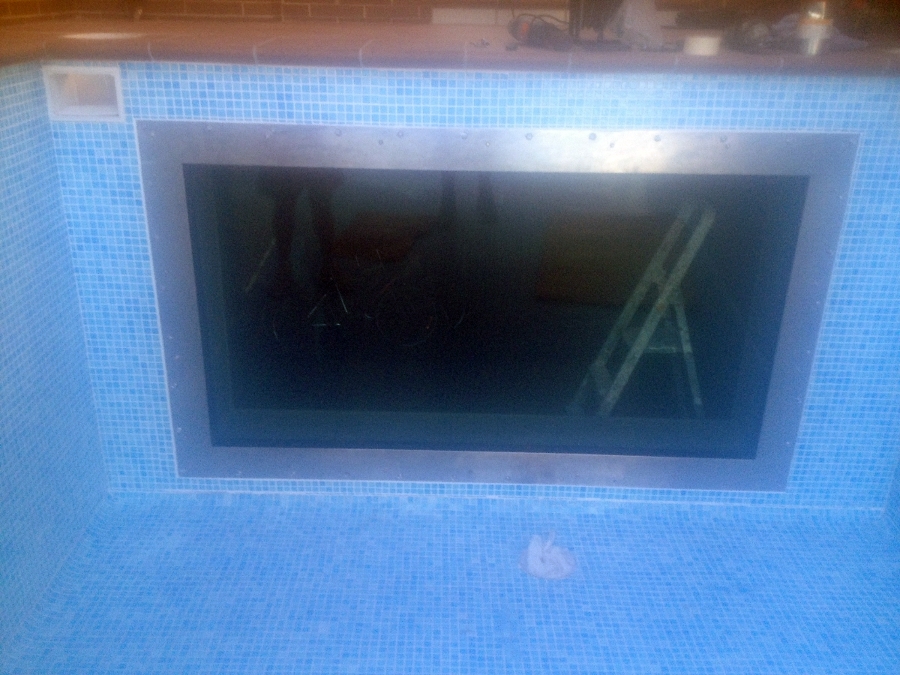 VENTANA SUB-ACUATICA PARA PISCINA