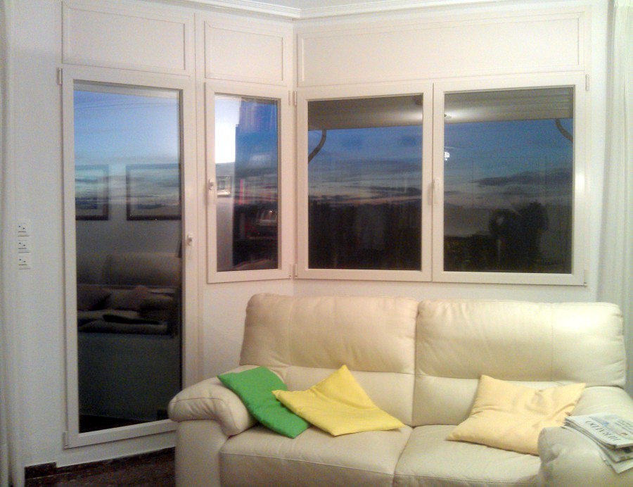 Ventanas con persiana oculta