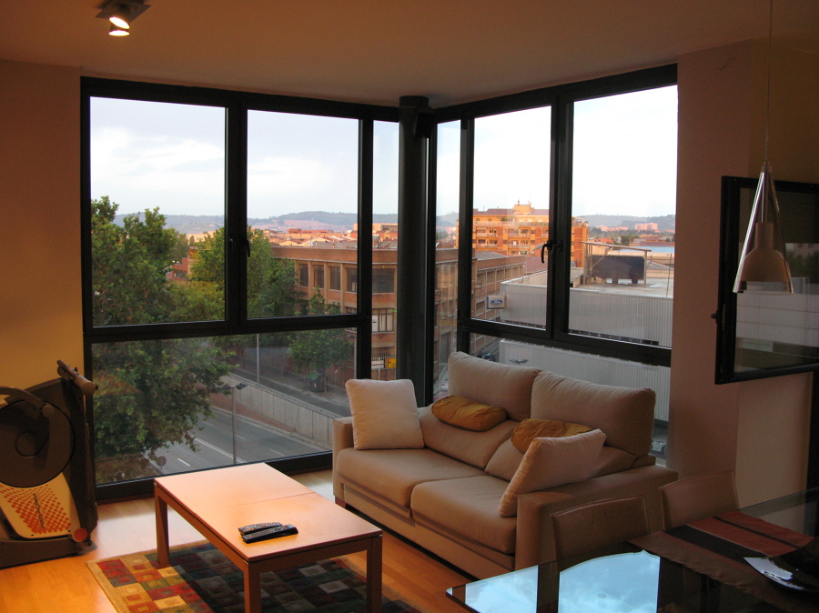 Ventanas oscilobatientes/Finestres oscil·lobatent