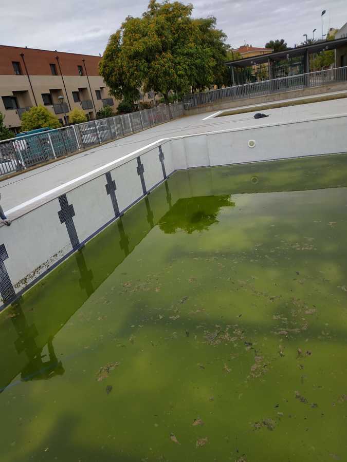 PISCINA DEGRADA PREVIA A LOS TRABAJOS