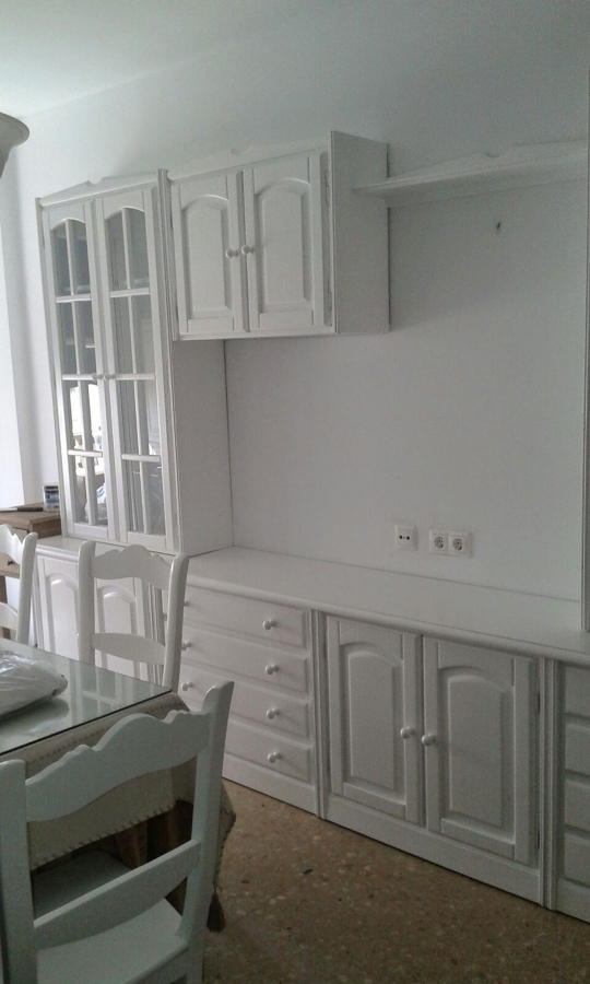 Muebles de salón lacados en blanco