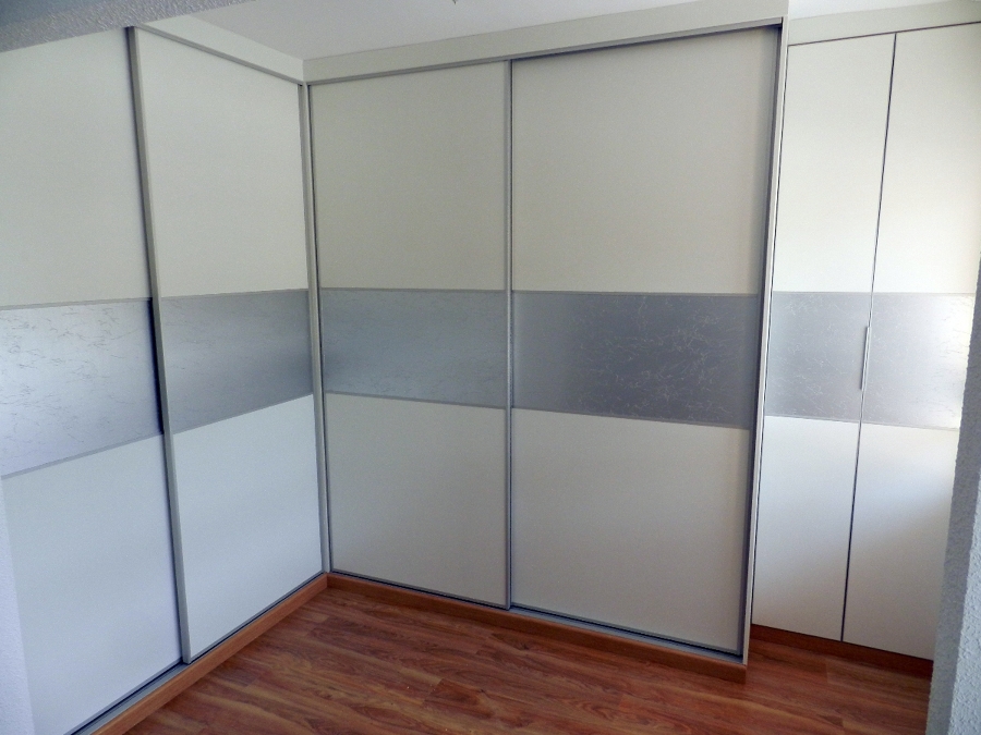 Vestidor a medida (puertas correderas)