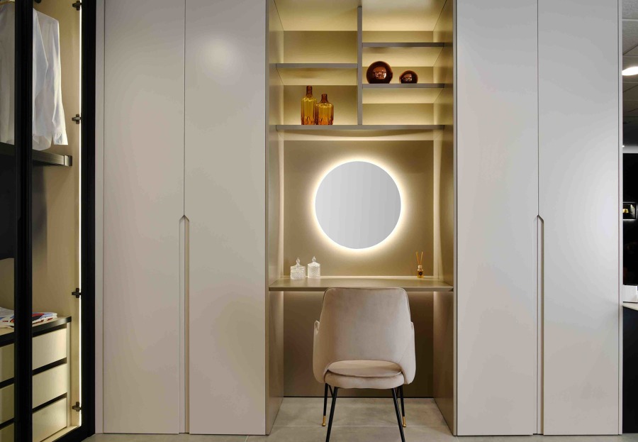 Armario con mesa tocador