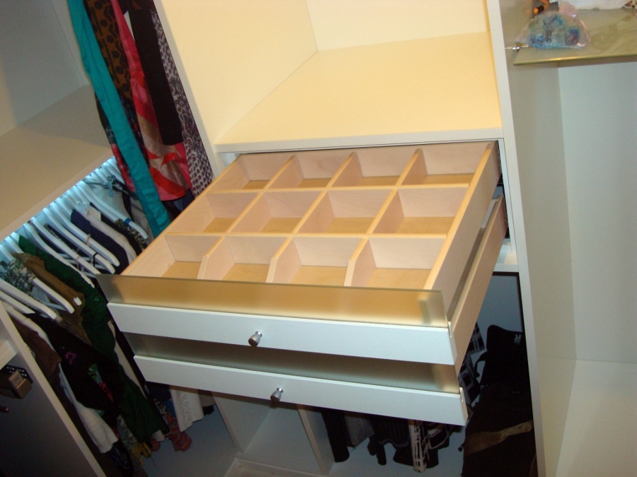 Vestidor, detalle barras con leds