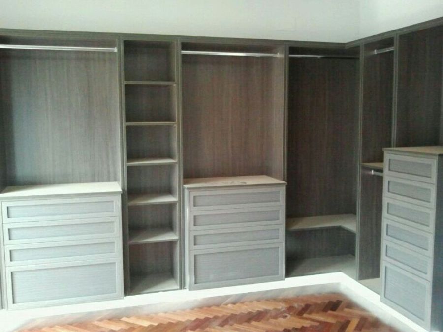 Vestidor en color roble ceniza