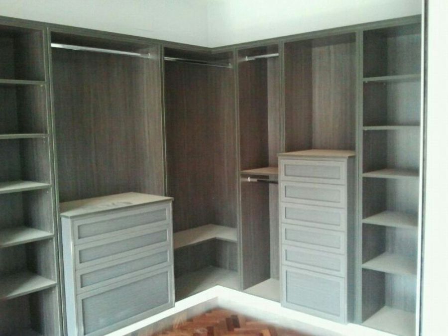 Vestidor en color roble ceniza