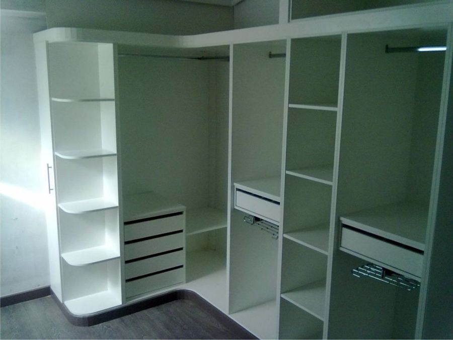 Vestidor fabricado en melamina blanca