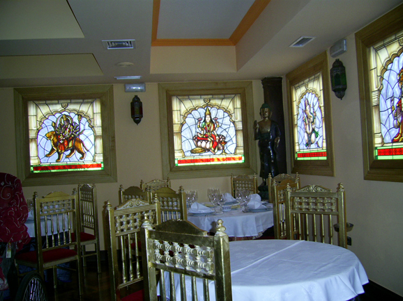 VIDRIERAS CON MOTIVOS INDUES