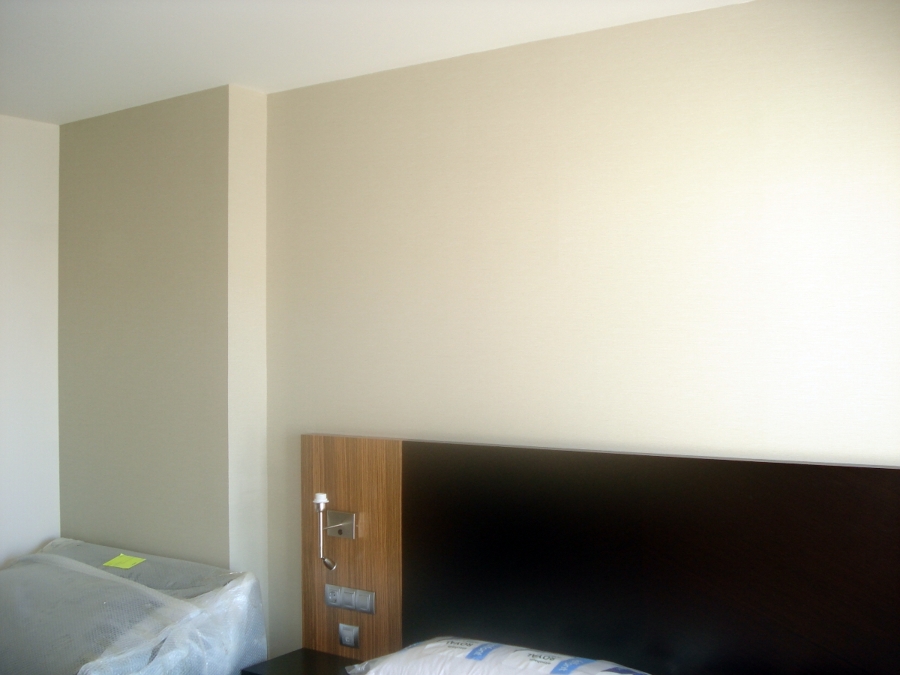 VINILO EN HABITACION HOTEL